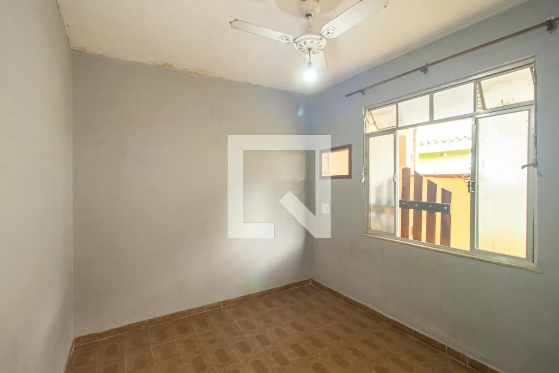 Unfurnished house with 2 bedrooms and 1 tiled bath — photo 10