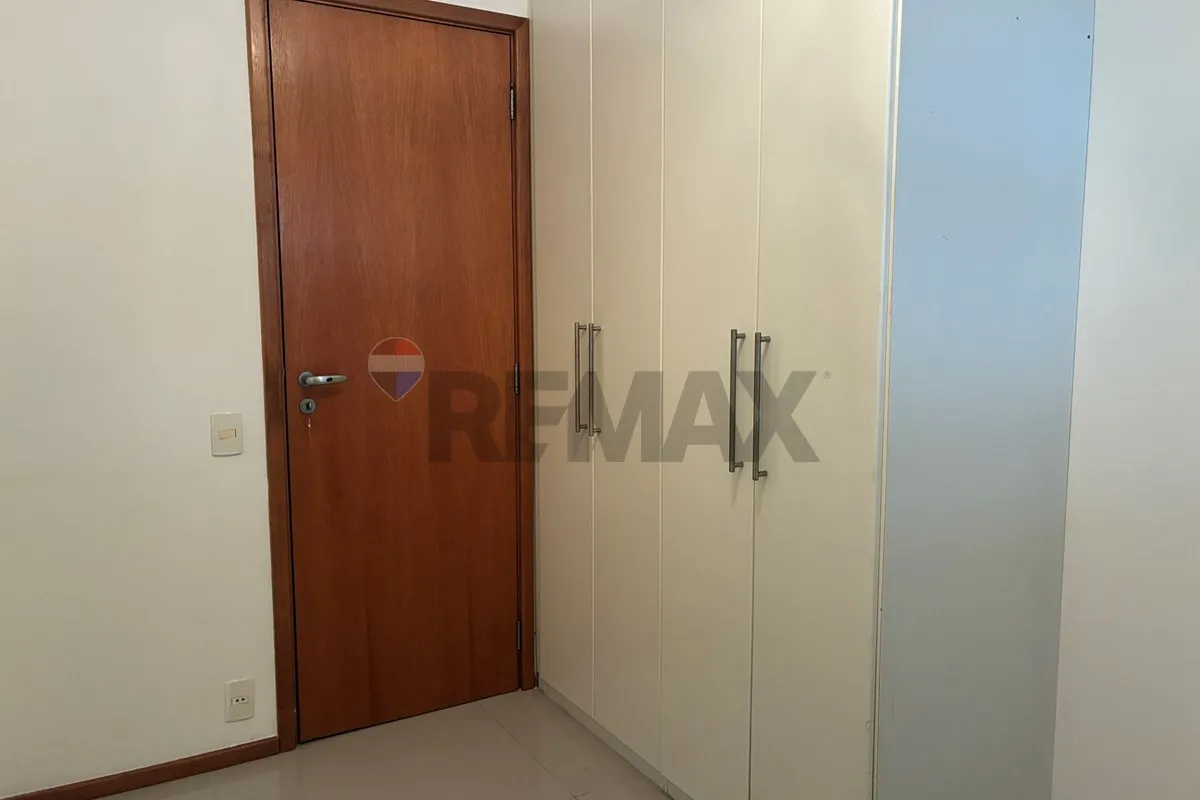 Квартира 90 м² із заскленим балконом та видом на гори — photo 14