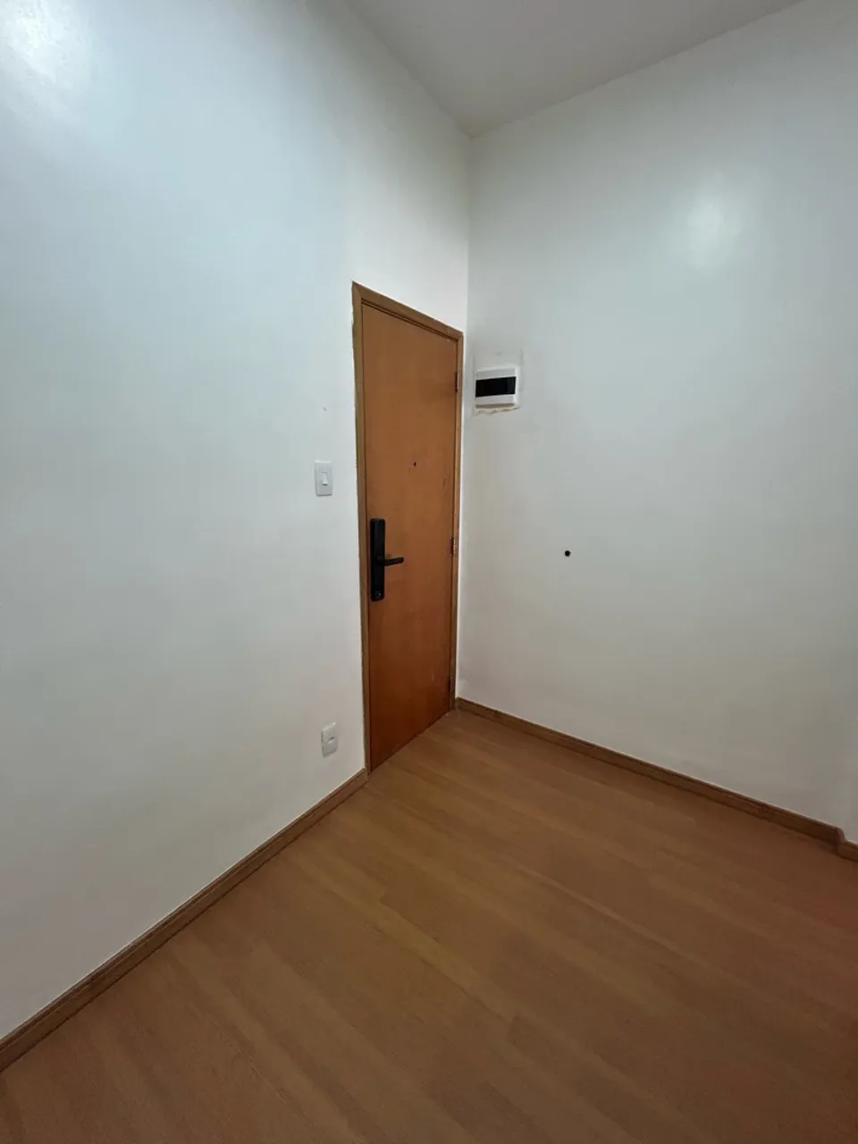 Apartment, 42 m², with wood or laminate floors — photo 9