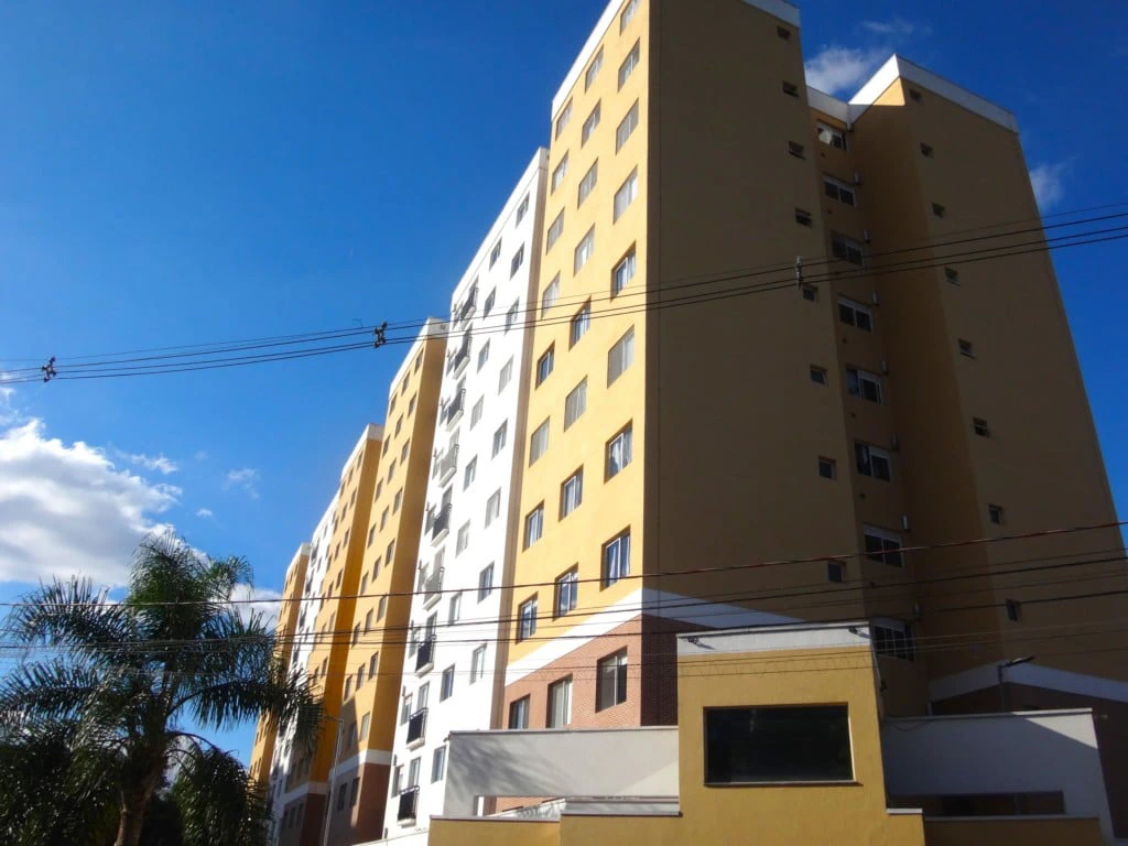 2-bedroom apartment with wood or laminate floors in Curitiba — photo 11