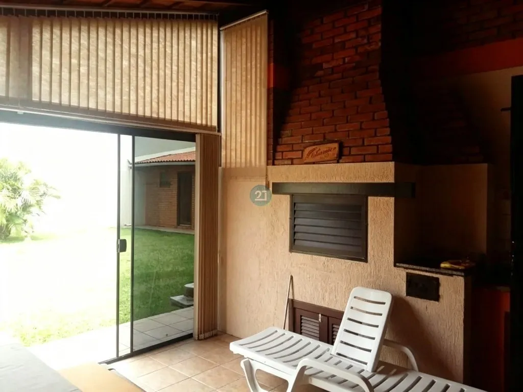 Casa con 3 dormitorios y jardín en el exterior — photo 9