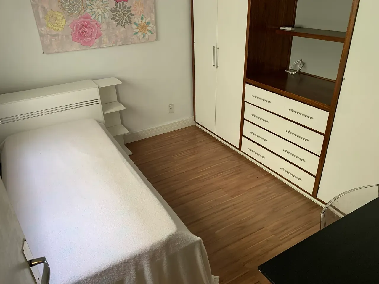 Furnished apartment with open-plan kitchen and 4 bedrooms — photo 31