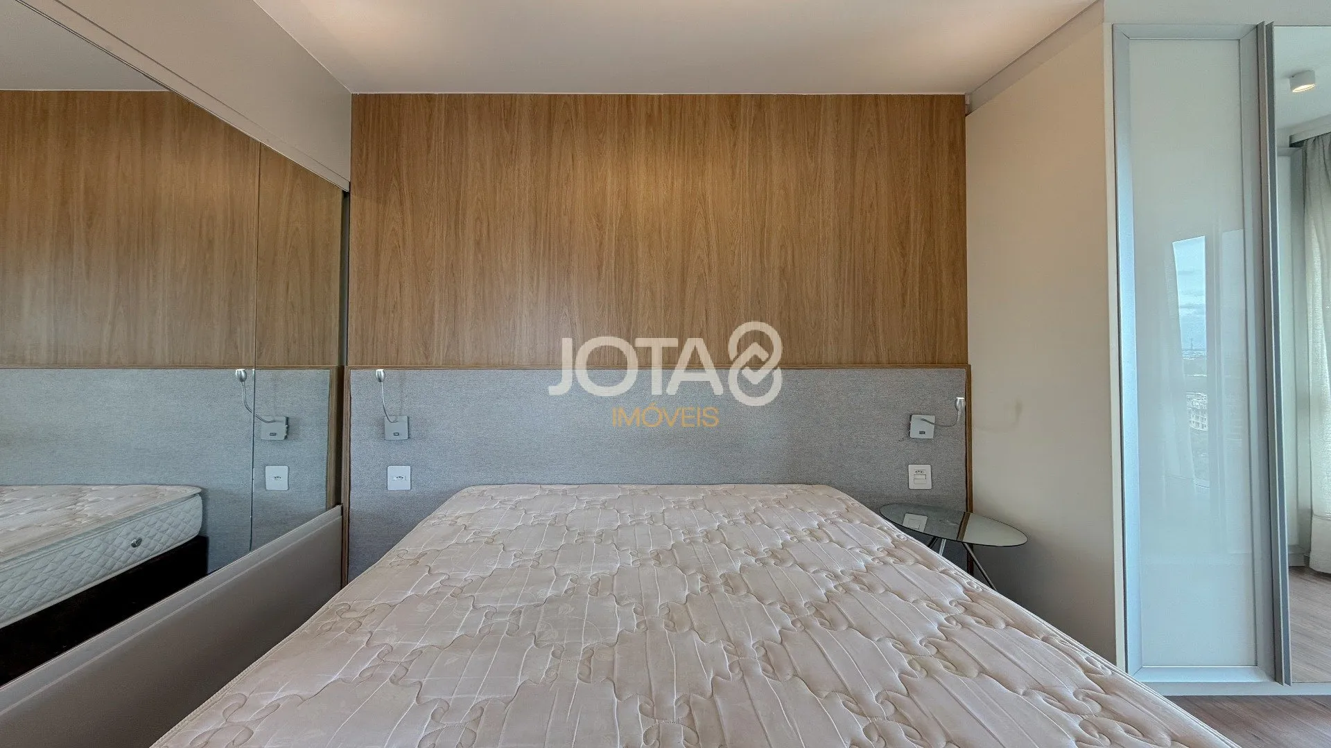 Furnished 3-bedroom apartment with 111 m² and suite — photo 24
