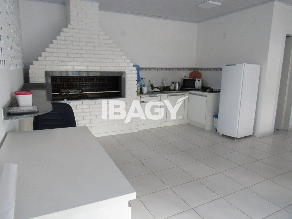 One-bedroom, 45 m² apartment in Florianópolis — photo 2