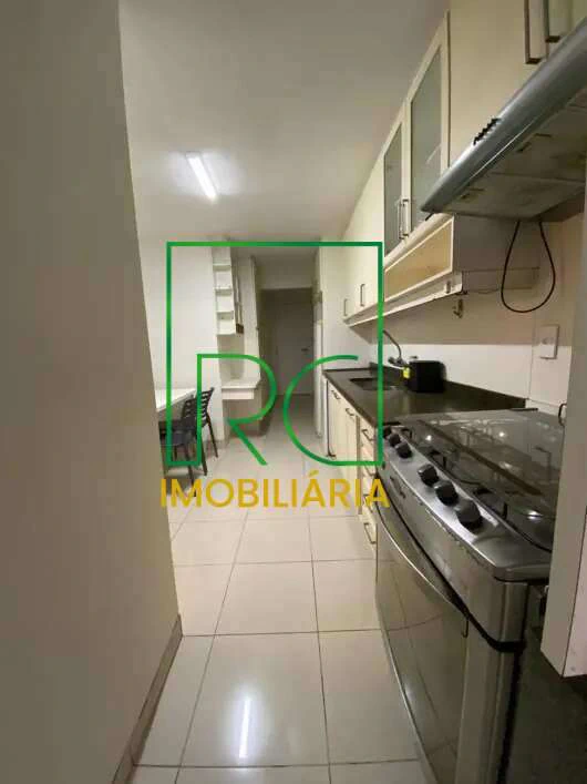 4-bedroom apartment with a balcony and 144 m² — photo 15