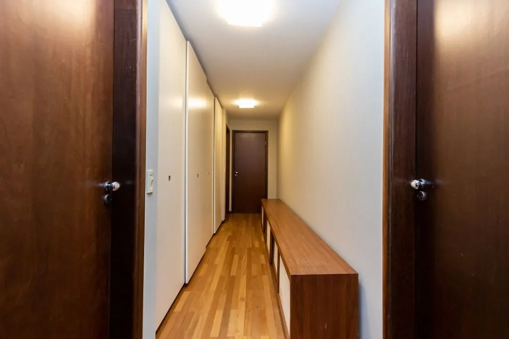 Casa industrial sin amueblar con 3 dormitorios y 890 m² — photo 11