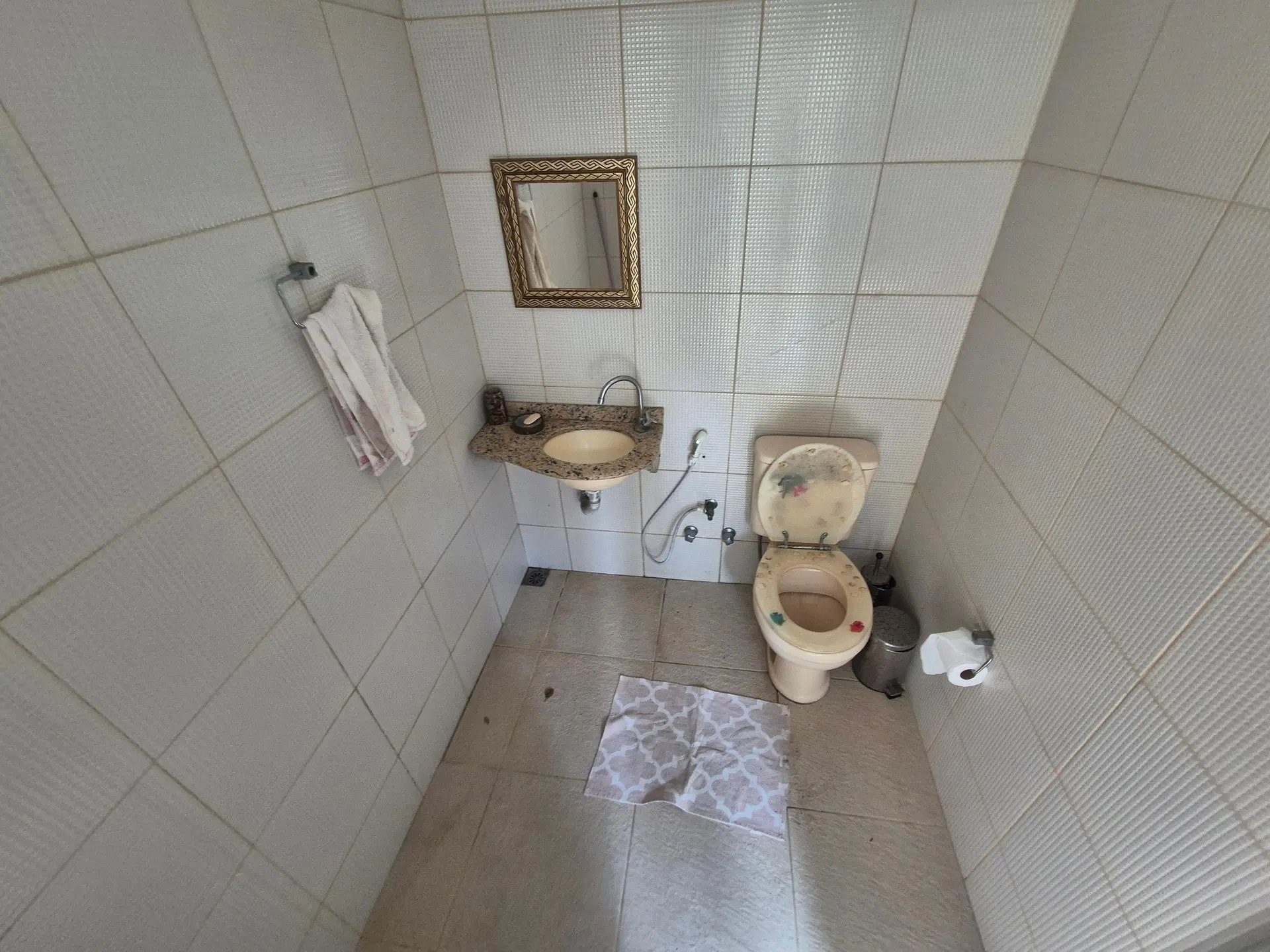 Jacuzzi in a 3-bedroom house, 400 m² — photo 9