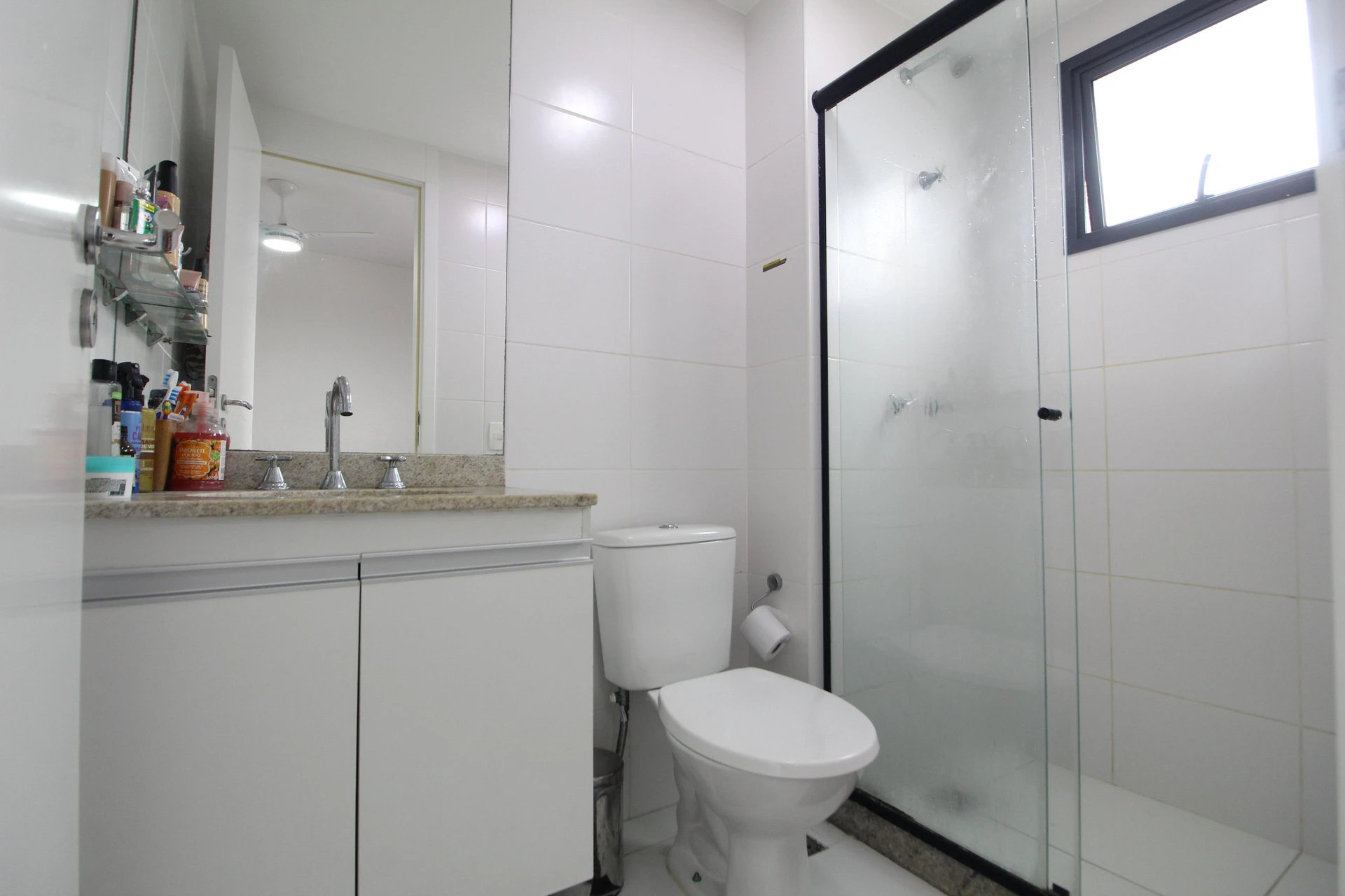 Apartamento mobiliado com 3 quartos, 2 banheiros e varanda — photo 23