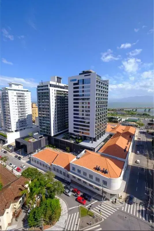 Apartamento mobiliado com 1 quarto e 87 m² no 10º andar — photo 20