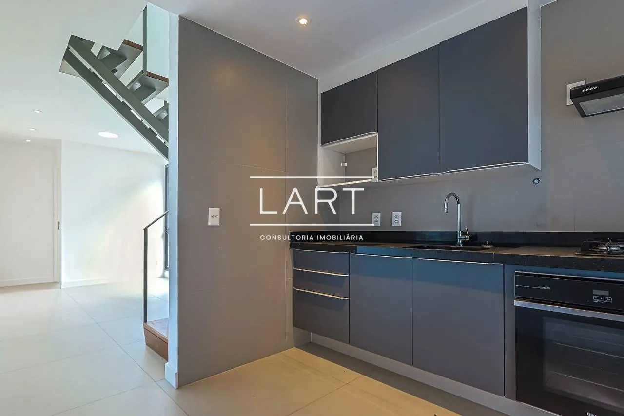 180 m² apartment with 3 bedrooms and 2 parking spots — photo 12