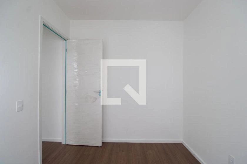 2-bedroom apartment in a building with a gym — photo 27