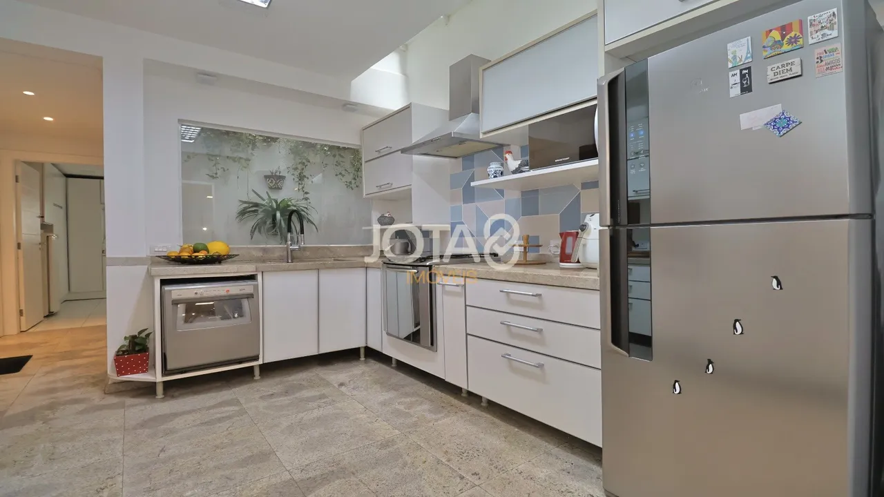 Furnished house with 4 bedrooms and open-plan kitchen — photo 8