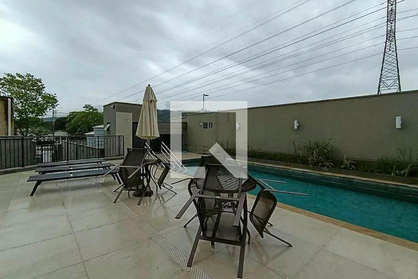 Apartamento de 2 quartos com piso de madeira ou laminado — photo 18