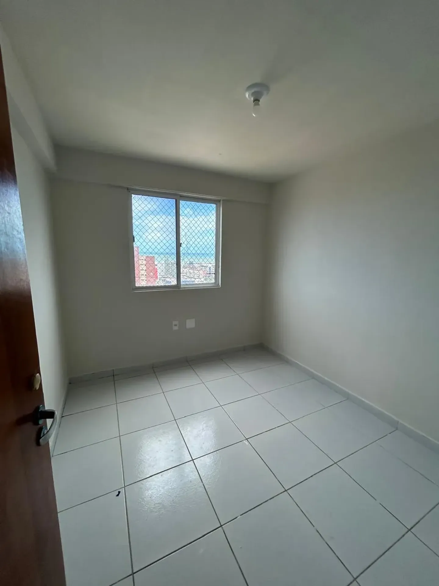 Вид на воду и 3 спальни: квартира 109 м² — photo 22
