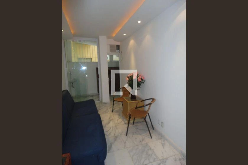 Furnished apartment with 4 bedrooms and 120 m² — photo 37