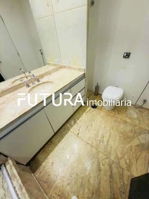 250 m² apartment with 4 bedrooms and 3 parking spots — photo 12