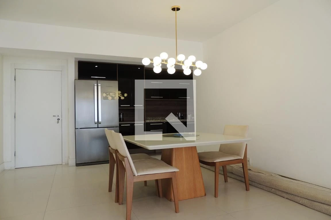 Furnished 3-bedroom apartment with 3 bathrooms and balcony — photo 49