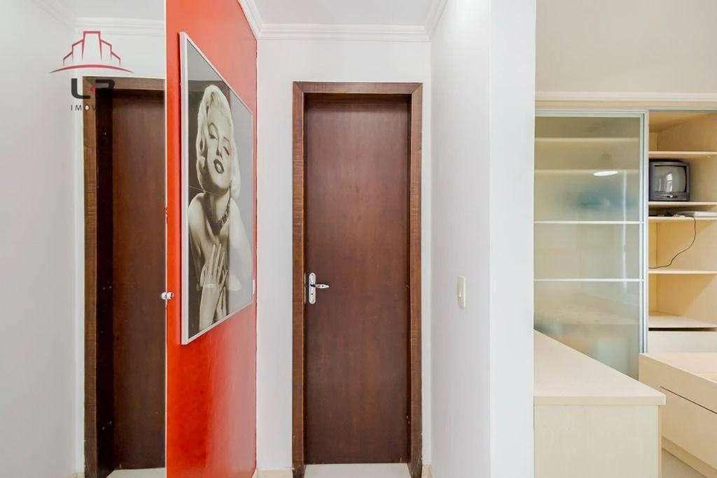 Furnished one-bedroom, 40 m² apartment in Curitiba — photo 3