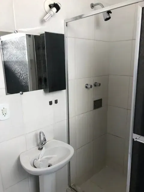 2-bedroom apartment with 2 bathrooms, no parking — photo 6