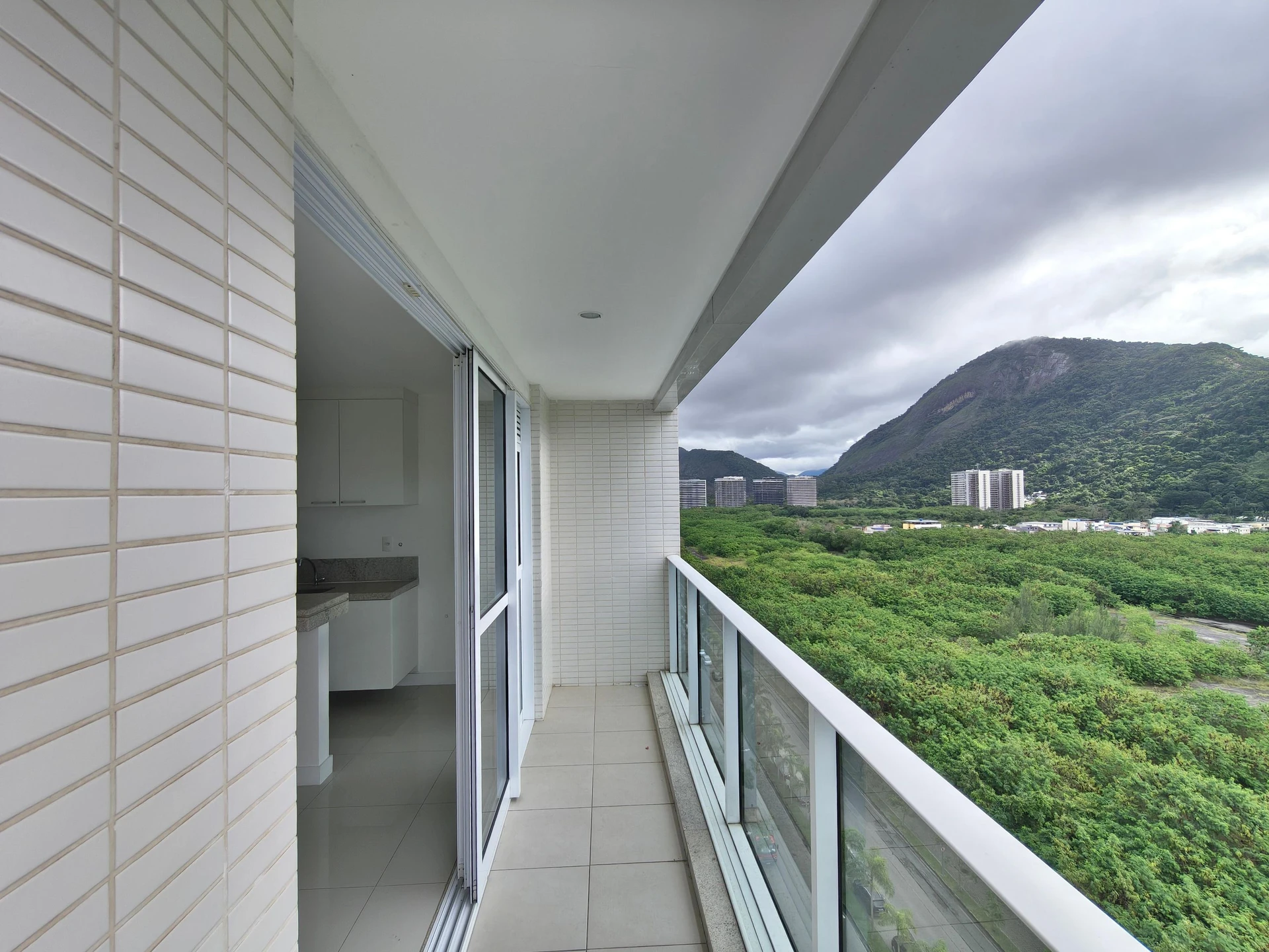 Apartamento, 82 m², com janelas do piso ao teto — photo 12