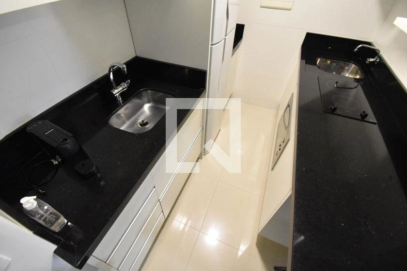 Furnished studio, 35 m², with a home office — photo 9