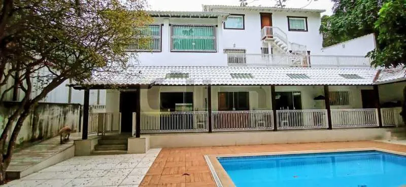 Casa térrea de 350 m² com 6 quartos e 5 suítes — photo 14