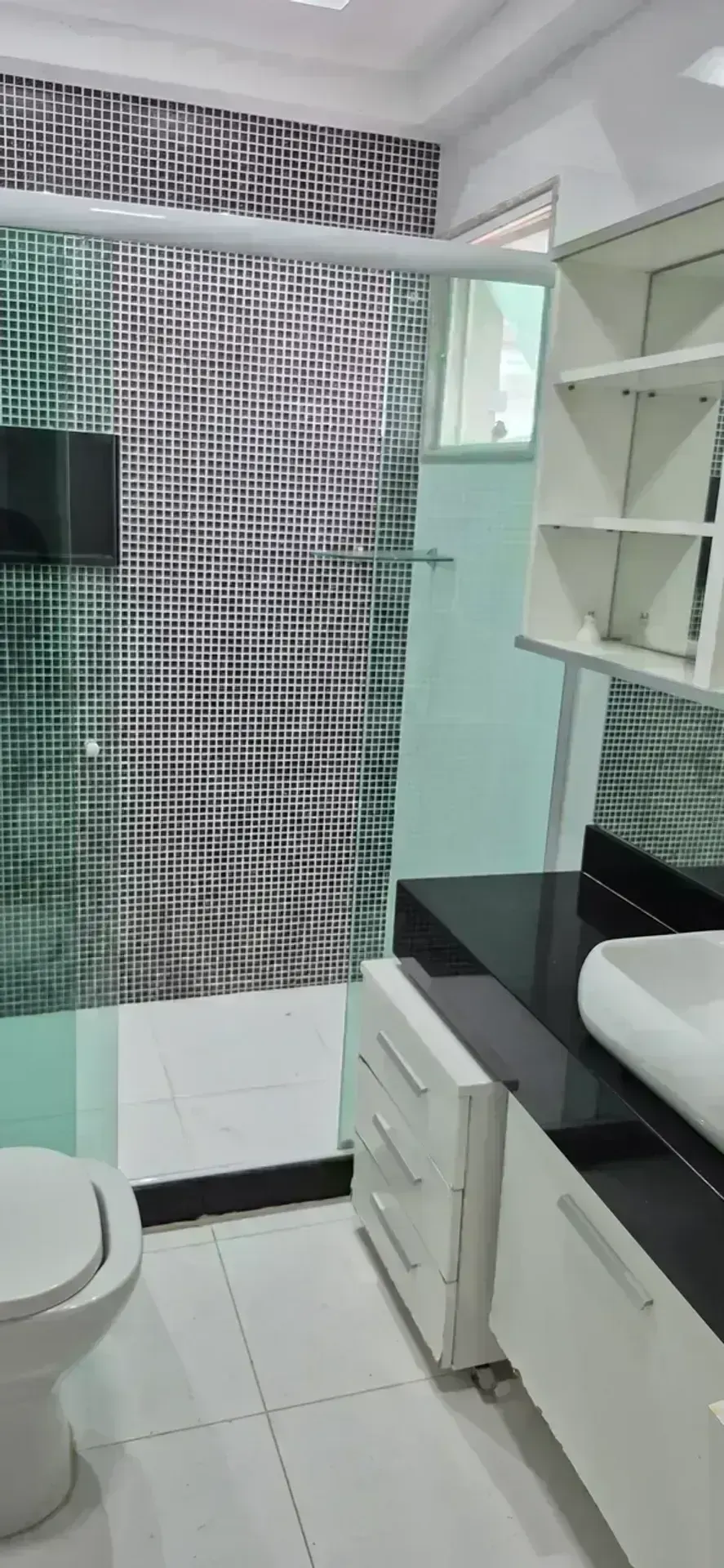 Furnished triplex house with 4 bedrooms and 5 baths — photo 34