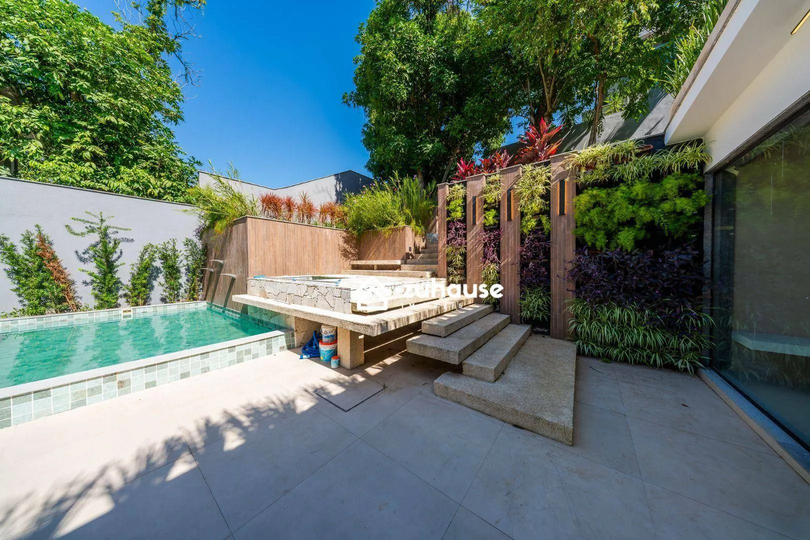 Casa com 5 quartos e cozinha em conceito aberto — photo 31