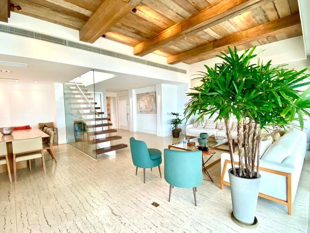 Furnished penthouse with balcony and open-plan kitchen — photo 2