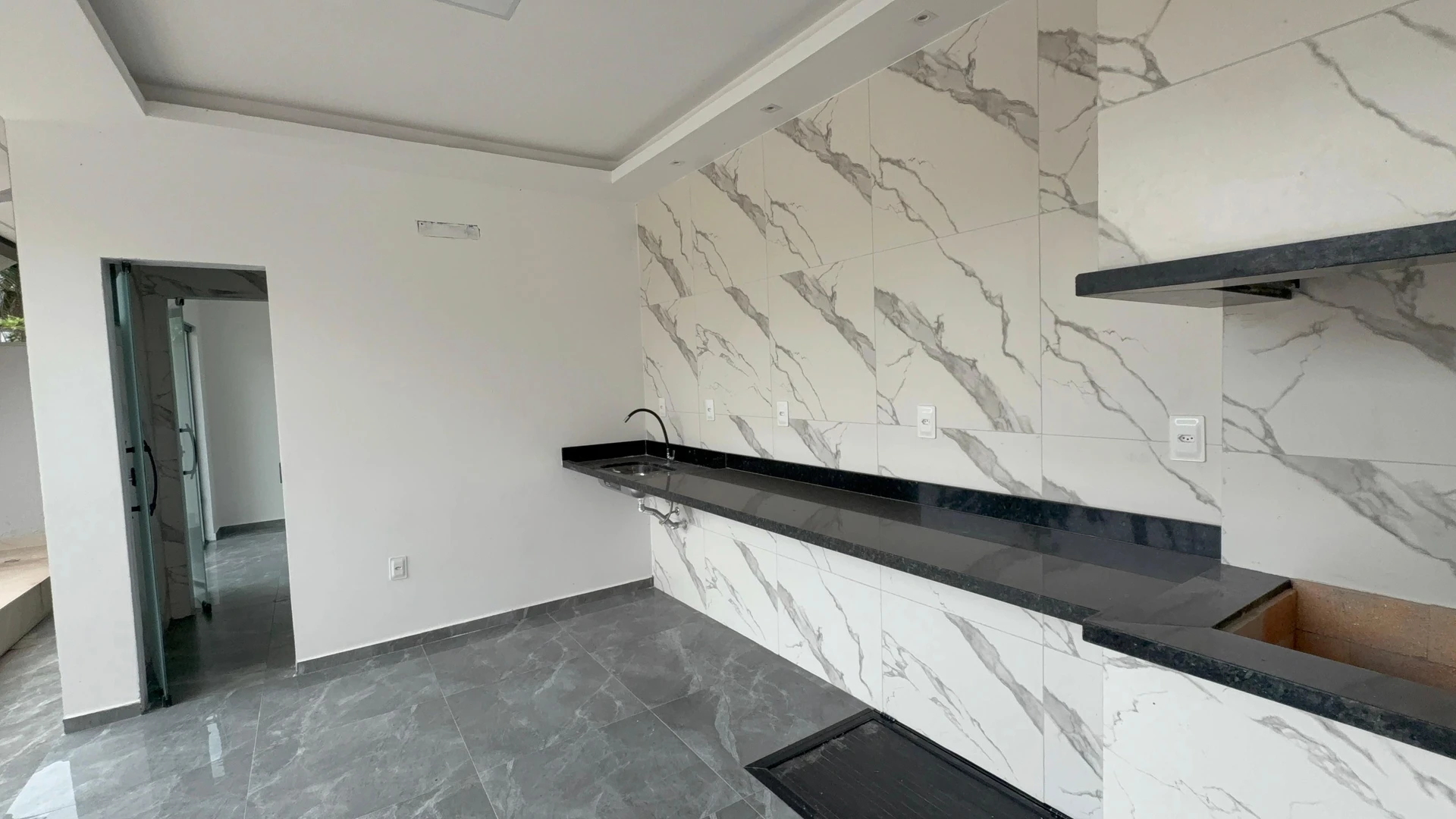 House, 350 m², with a garden — photo 4
