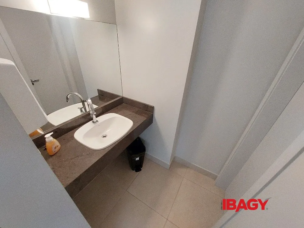 Furnished apartment with 2 bedrooms and 79 m² — photo 29
