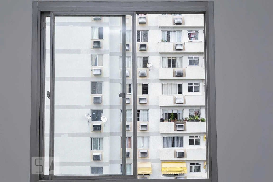 2-bedroom apartment in a building with a gym — photo 30