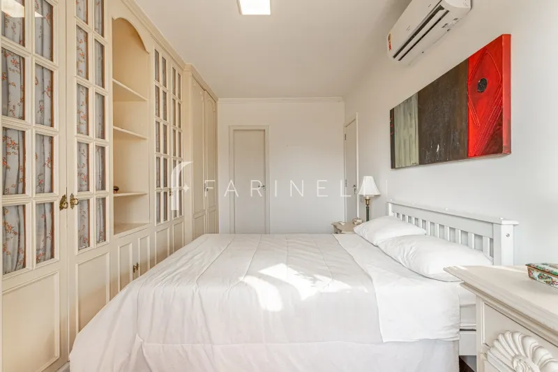 Furnished apartment with 3 bedrooms and 4 bathrooms — photo 3