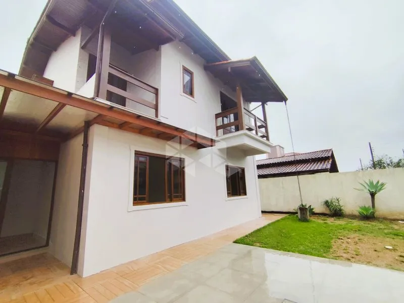 80 m² house with 2 bedrooms and an open-plan kitchen