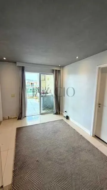 Furnished 4-bedroom apartment with enclosed balcony — photo 12