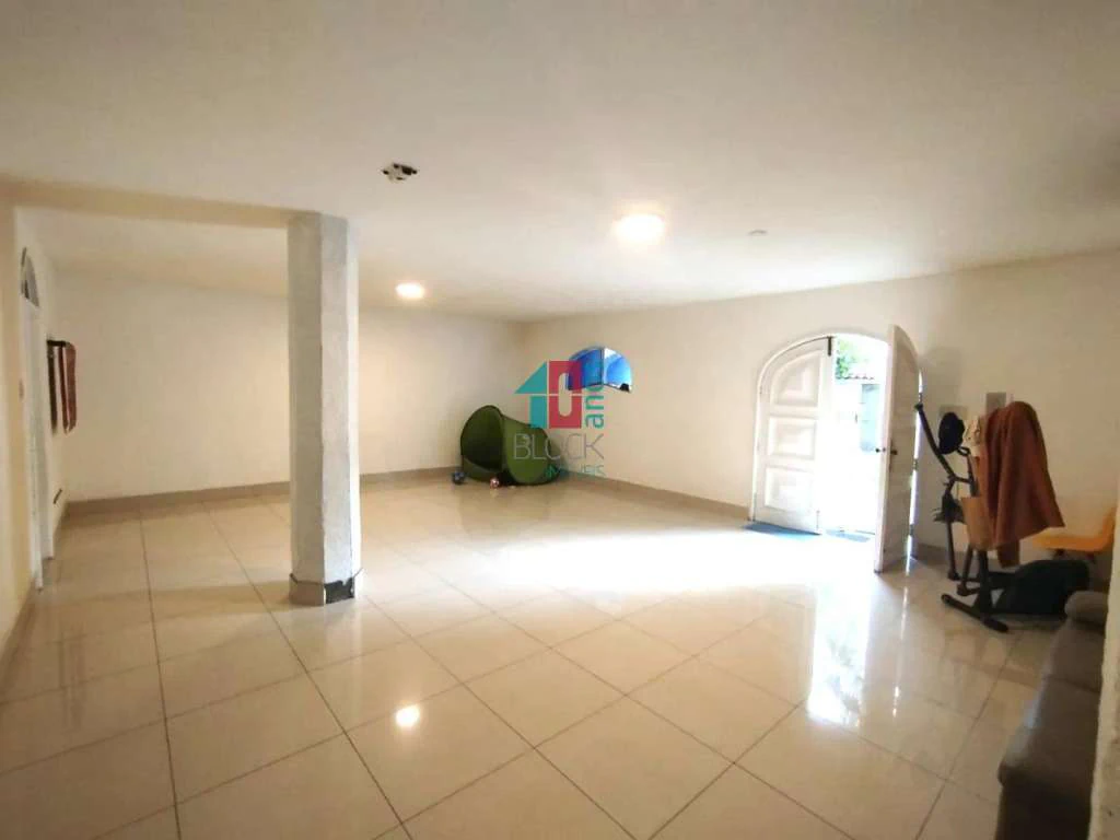 Street house 445 m² with 4 bedrooms and 1 en-suite — photo 17