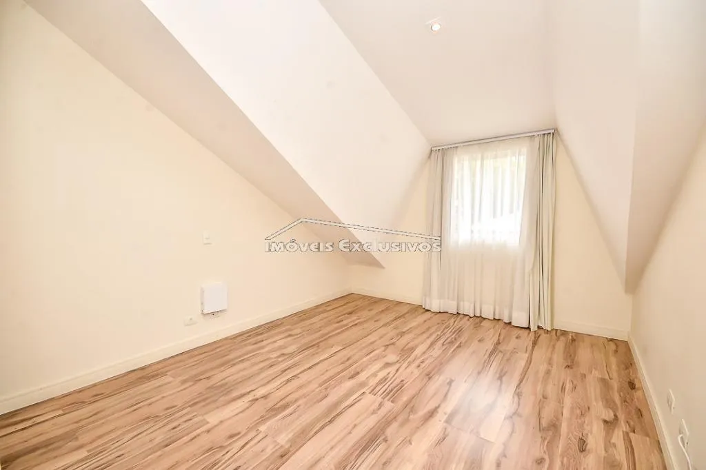 Furnished 253 m² house with 4 bedrooms and an open gas kitchen — photo 31