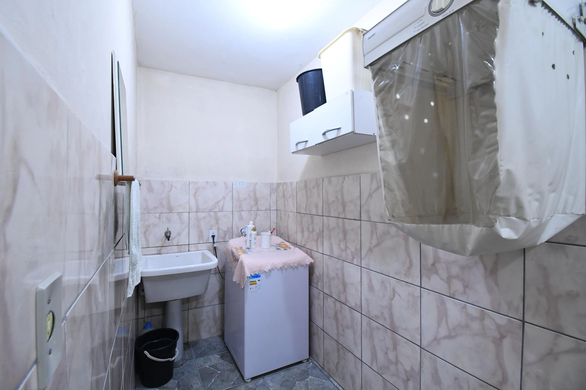 Casa de 55 m² con lavadora y balcón cerrado con vidrio — photo 38