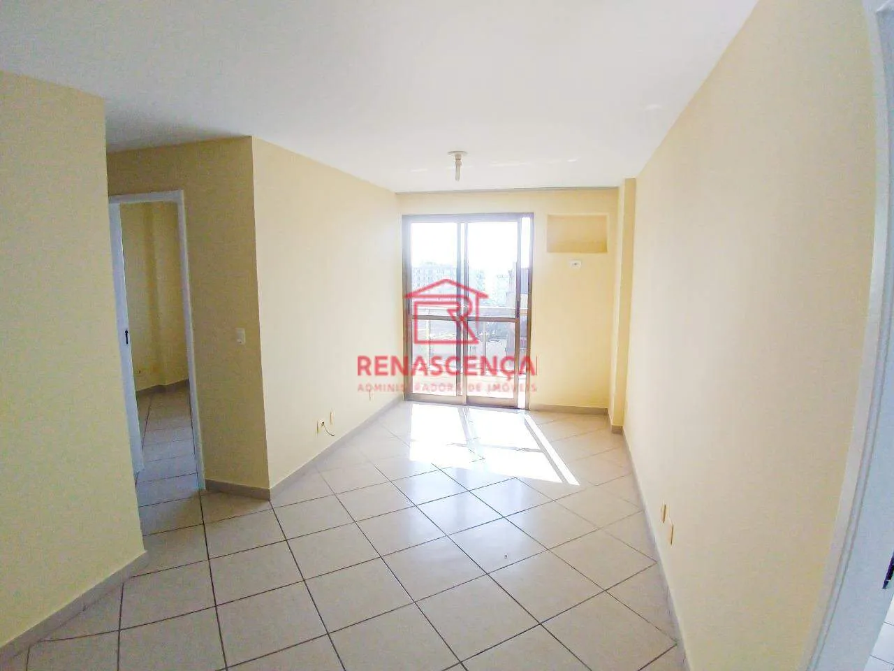 Apartamento com 2 quartos e varanda com área de lavanderia — photo 3