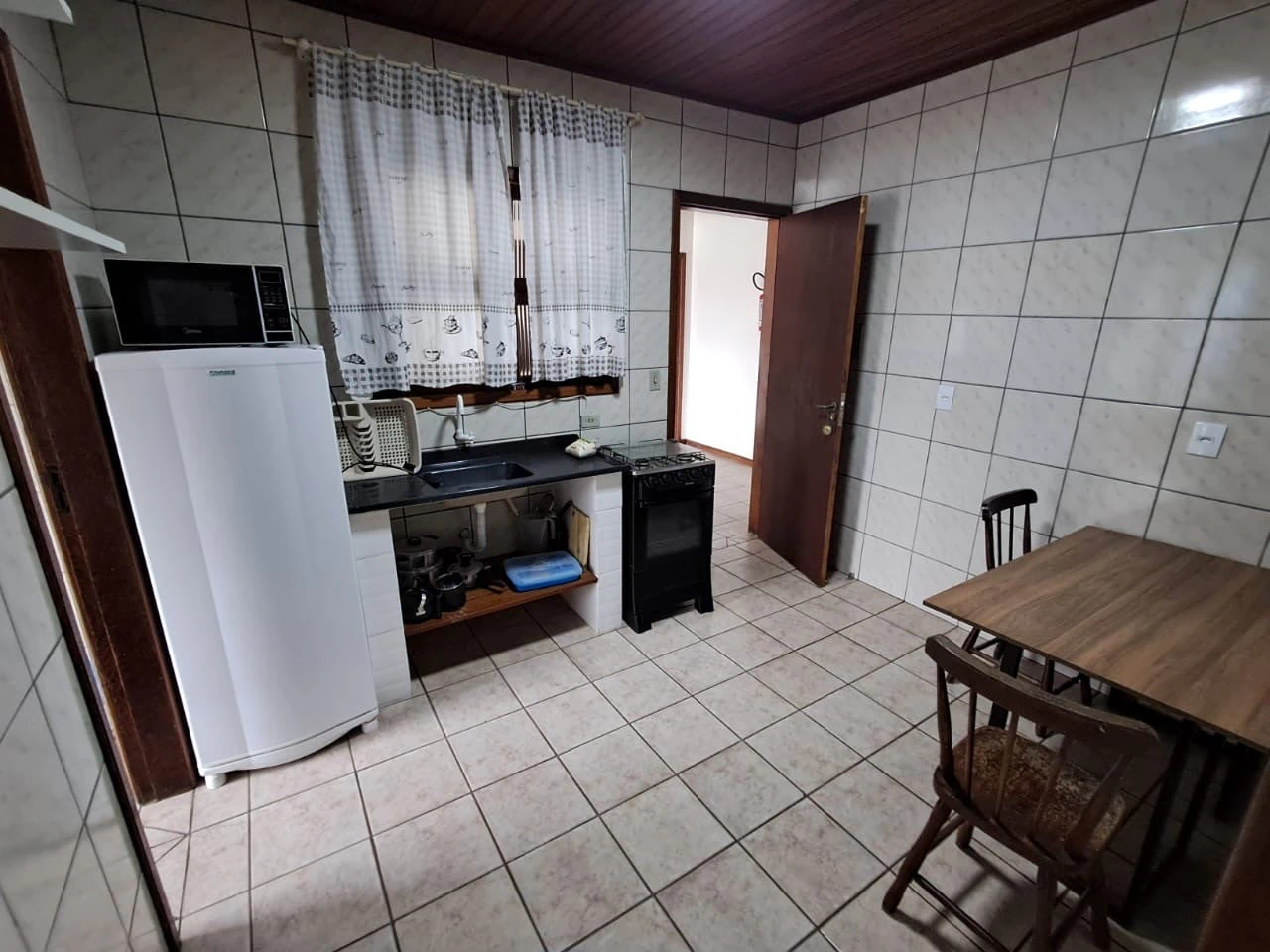 Furnished one-bedroom, 26 m² apartment in Florianópolis — photo 2