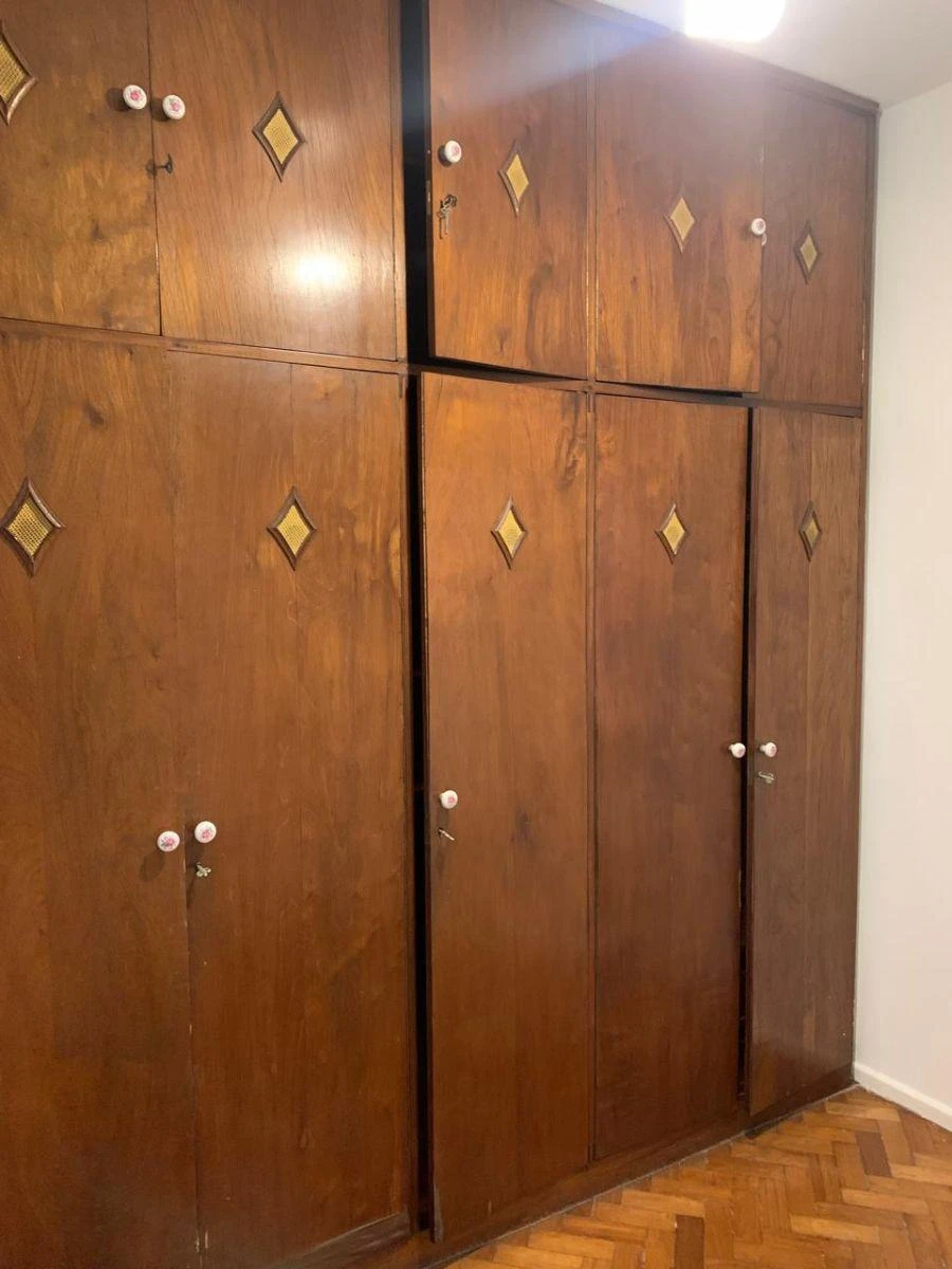 Wood or laminate floors in a 2-bedroom apartment, 67 m² — photo 4