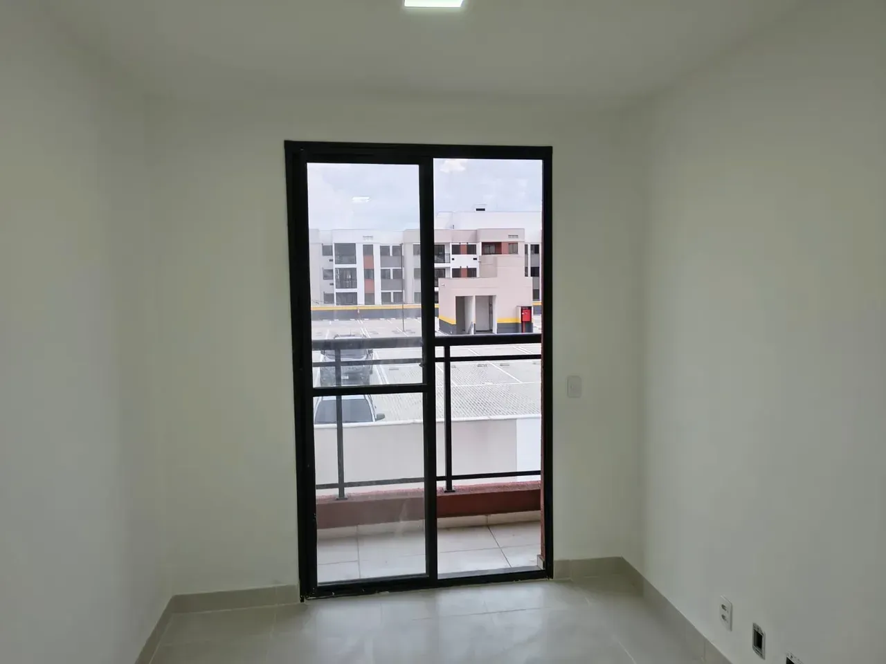 Apartment with 2 bedrooms and mountain-view balcony — photo 12