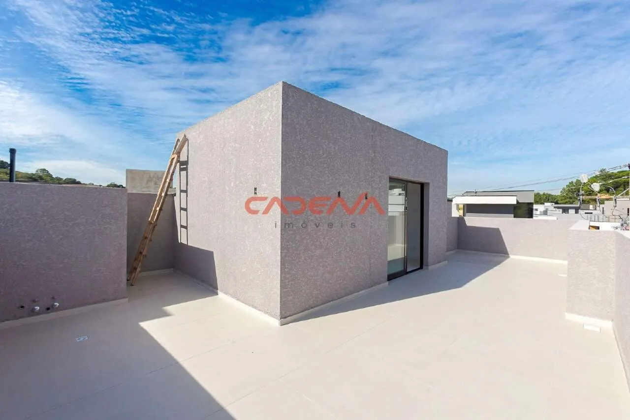 Balcony with a grill in a 3-bedroom house, 128 m² — photo 24