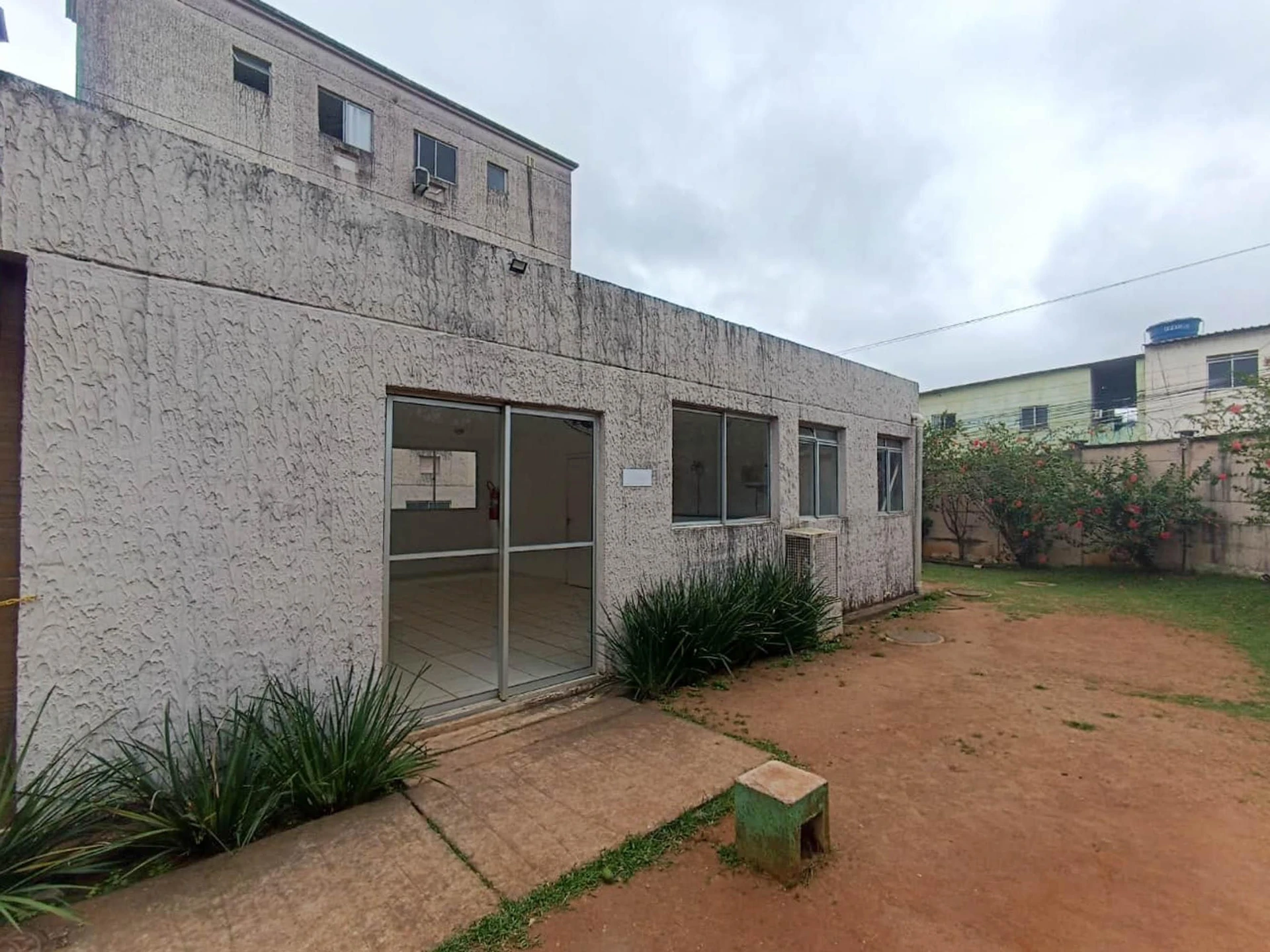 Rental apartment with 2 bedrooms and 1 parking space — photo 37