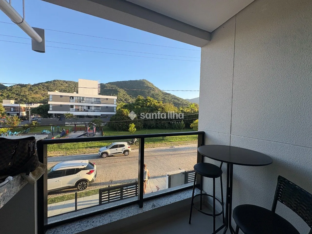 Furnished 1-bedroom apartment with 57 m² and parking — photo 32
