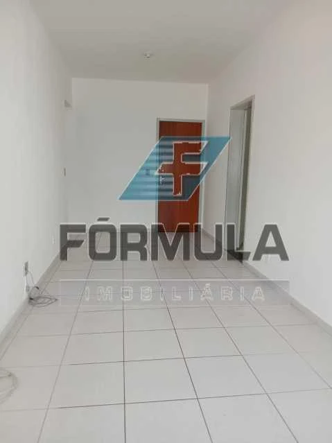 One-bedroom apartment in a building with a gym — photo 17