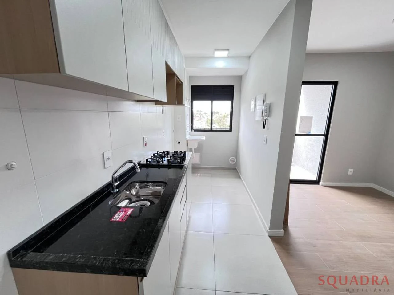 2-bedroom apartment with a grill on the balcony in Curitiba — photo 10