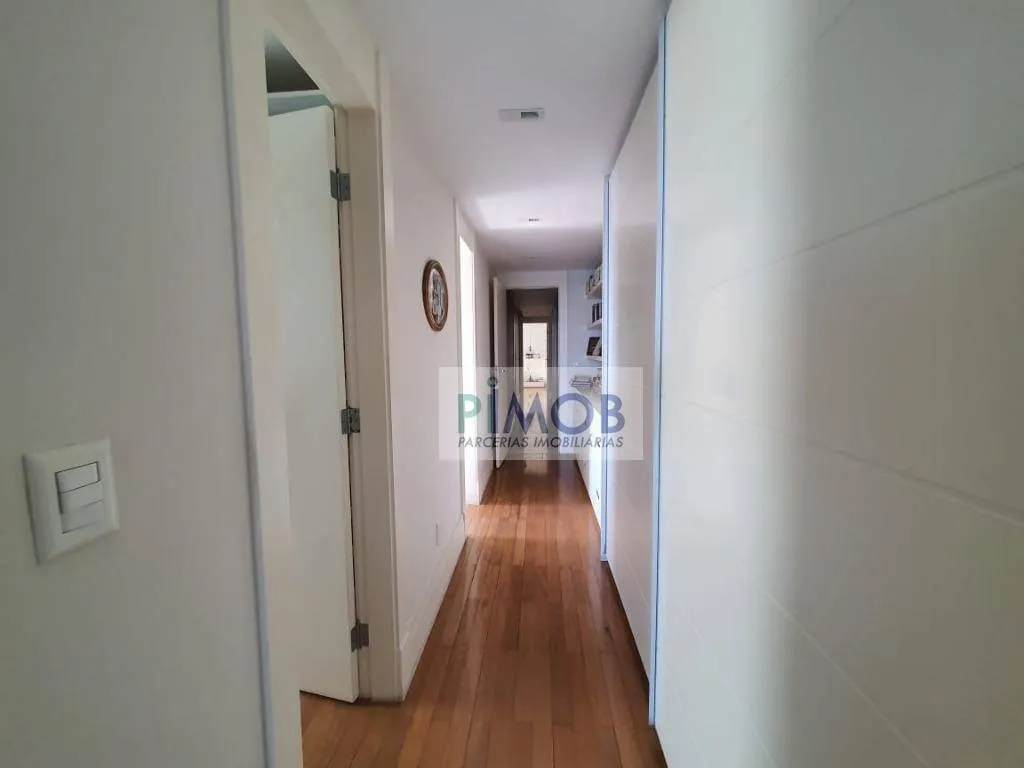 Furnished 260 m² apartment on the 23rd floor with 3 spots — photo 16