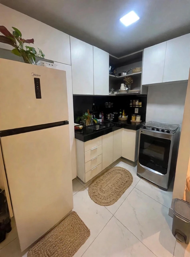 Apartamento mobiliado em condomínio com academia