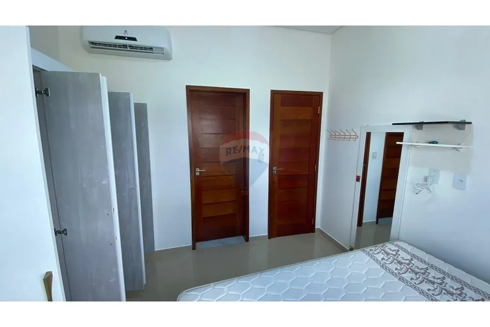Unfurnished single-story house with 3 bedrooms and 2 suites — photo 3